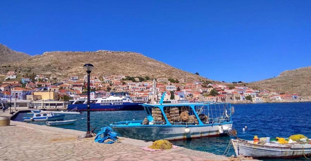 Marina Castellana Studios II Chalki Town 外观 照片
