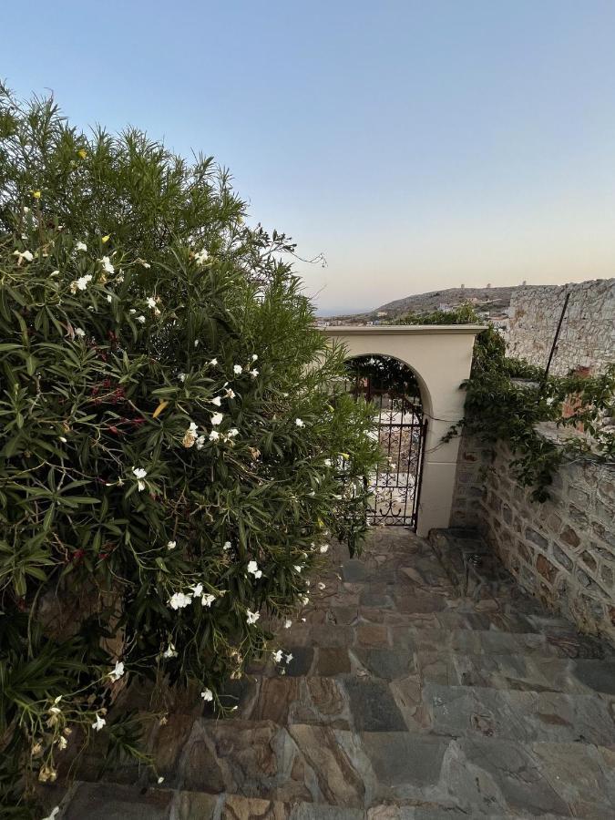 Marina Castellana Studios II Chalki Town 外观 照片