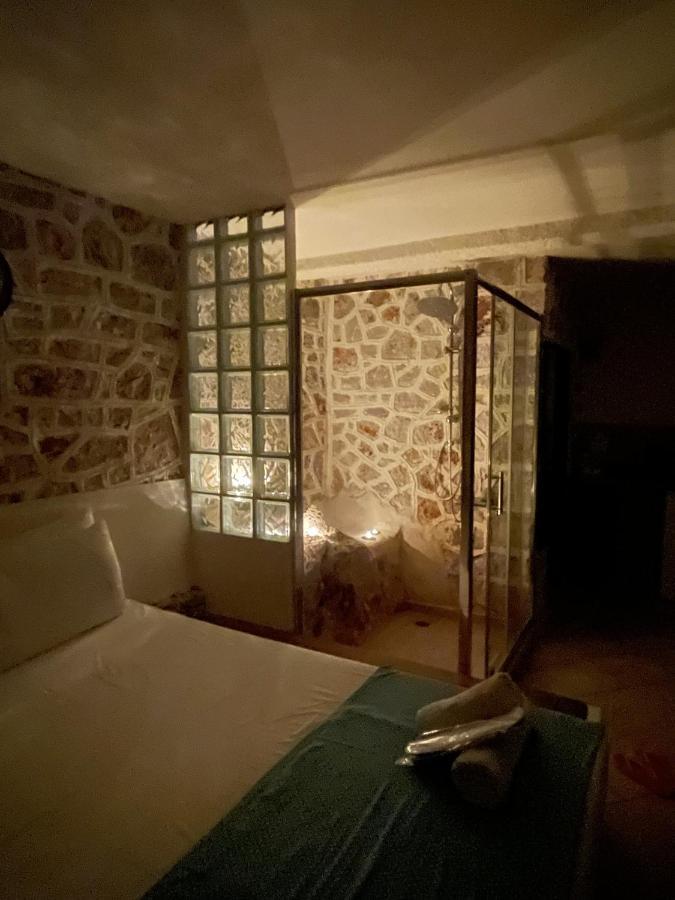 Marina Castellana Studios II Chalki Town 外观 照片